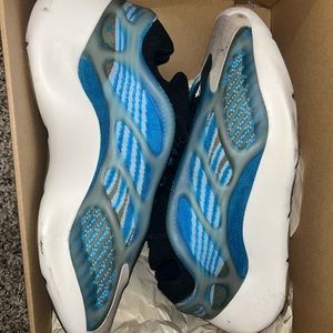 Yeezy 700 V3 'Clay Brown'